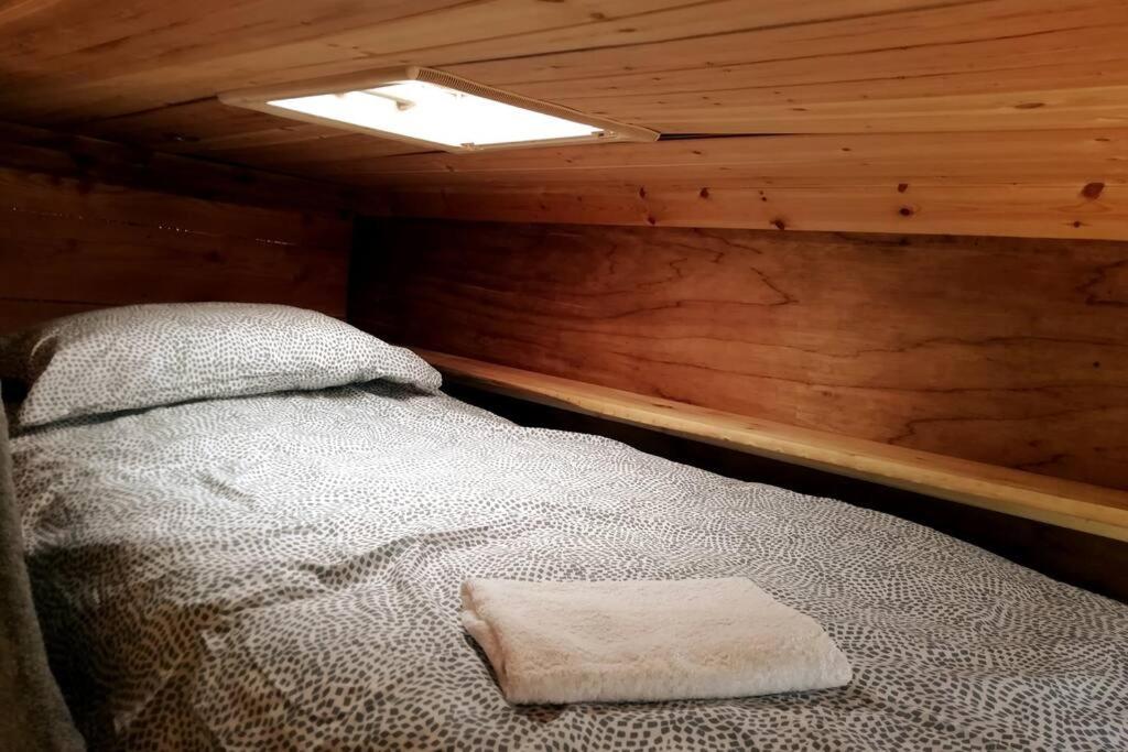Truck & Pod Creative Nature Retreat. Bantry Extérieur photo